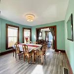 Cozy Suite-Walk To The Falls